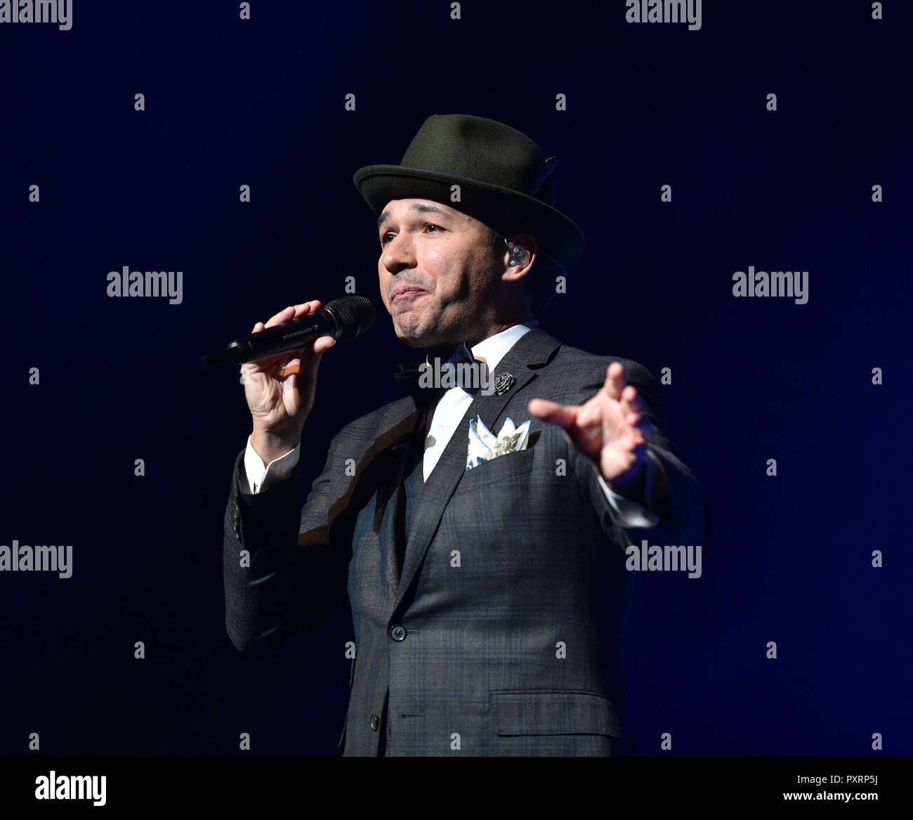 Virginia Beach, Virginia, Stati Uniti d'America. 22 ottobre, 2018. VICTOR MICALLEF DEI TENORI IN SANDLER Center in Virginia Beach, Virginia il 22 ottobre 2018. © Jeff Moore 2018 Credit: Jeff Moore/ZUMA filo/Alamy Live News Foto Stock