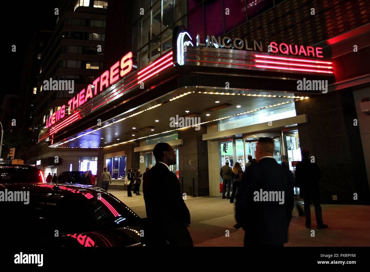 New York, NY, STATI UNITI D'AMERICA. 23 Ott, 2018. All'arrivo per JOHNNY INGLESE COLPISCE ANCORA Premiere, AMC Loews Lincoln Square 13, New York, NY Ottobre 23, 2018. Credito: Steve Mack/Everett raccolta/Alamy Live News Foto Stock