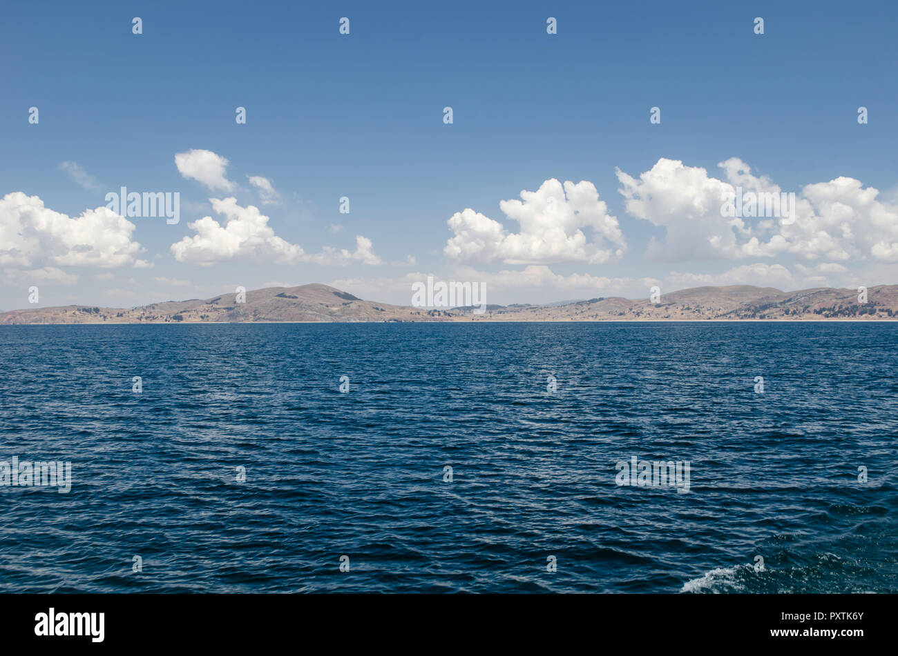 Il lago Titicaca come visto da Taquile Island in Perù Foto Stock