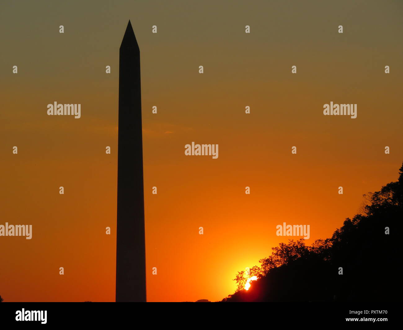 Tramonto sul Monumento di Washington a Washington DC Foto Stock