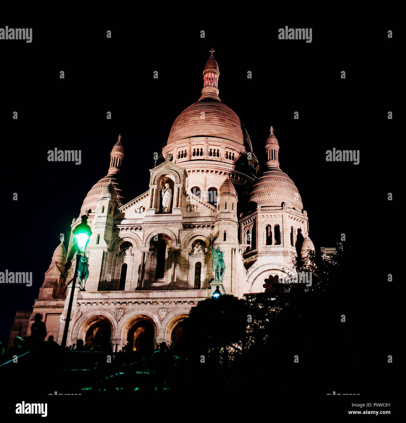 Francia, Parigi, da Montmartre e dal Sacré Coeur di notte Foto Stock