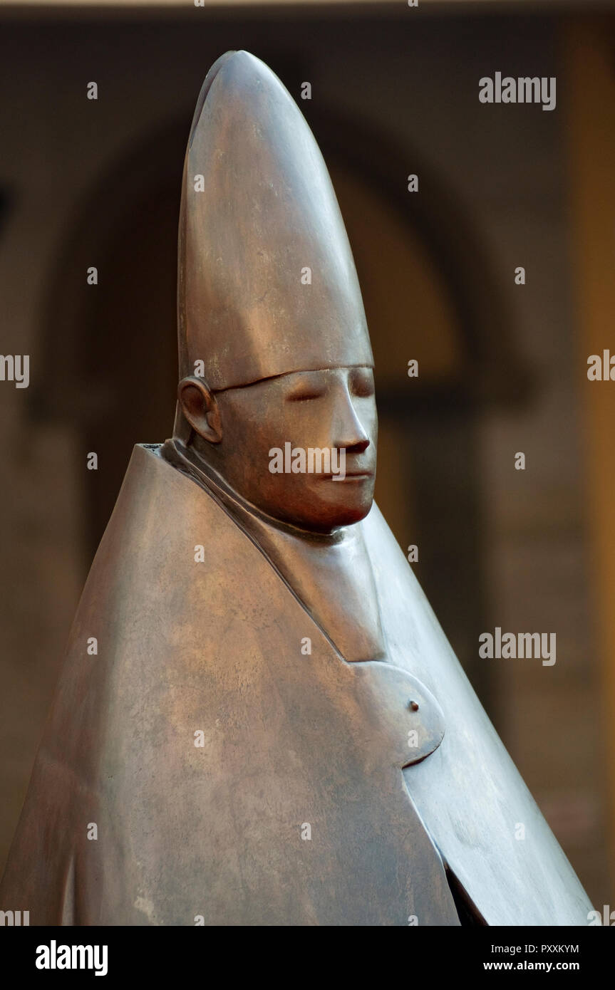 Scultura in bronzo insediato il cardinale di Giacomo Manzù, dettaglio Foto Stock