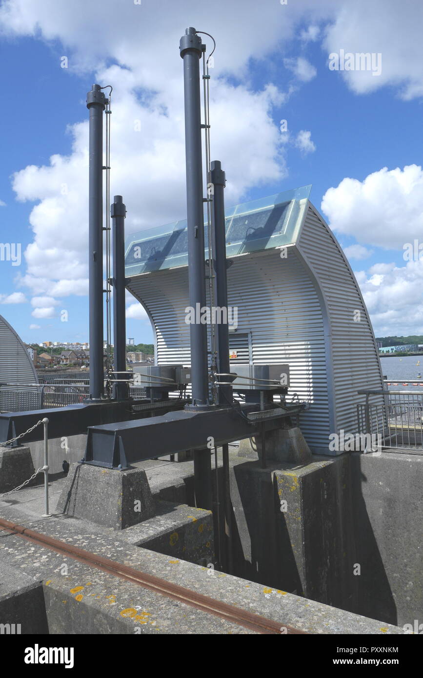 A SARACINESCA albero di comando sulla Baia di Cardiff Barrage, il collegamento di Cardiff e Penarth, Cardiff, Galles del Sud, Regno Unito Foto Stock