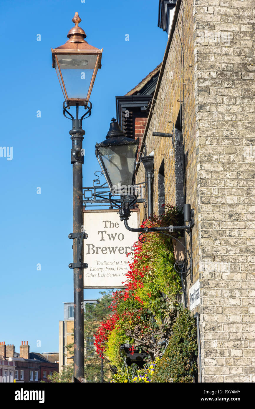 Il XVIII secolo due produttori di birra Pub, Park Street, Windsor, Berkshire, Inghilterra, Regno Unito Foto Stock