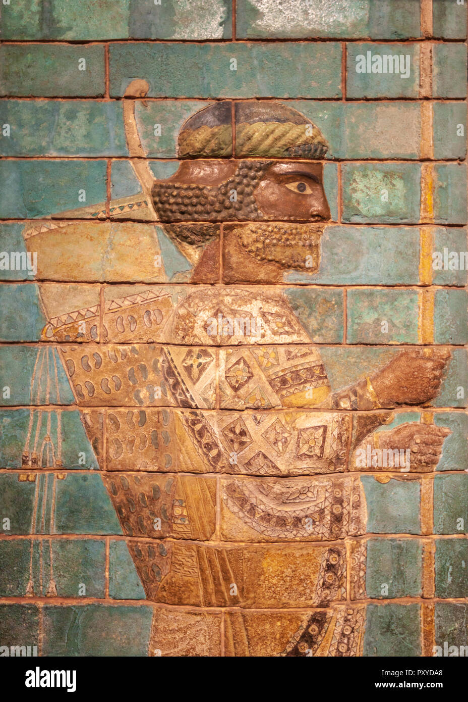 In mattoni smaltati Guardsman da Susa - Iran, British Museum di Londra Foto Stock