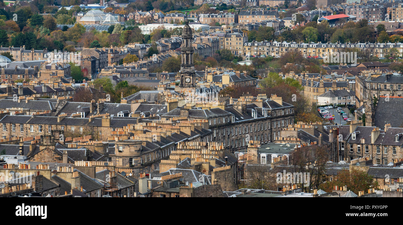 Vista su tetti di case in stile georgiano nella New Town di Edimburgo, Scozia, Regno Unito Foto Stock
