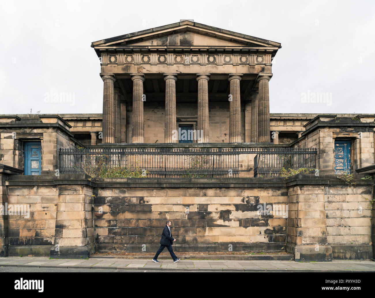 Vista esterna del ex Old Royal High School su Calton Hill a Edimburgo, Scozia. Foto Stock