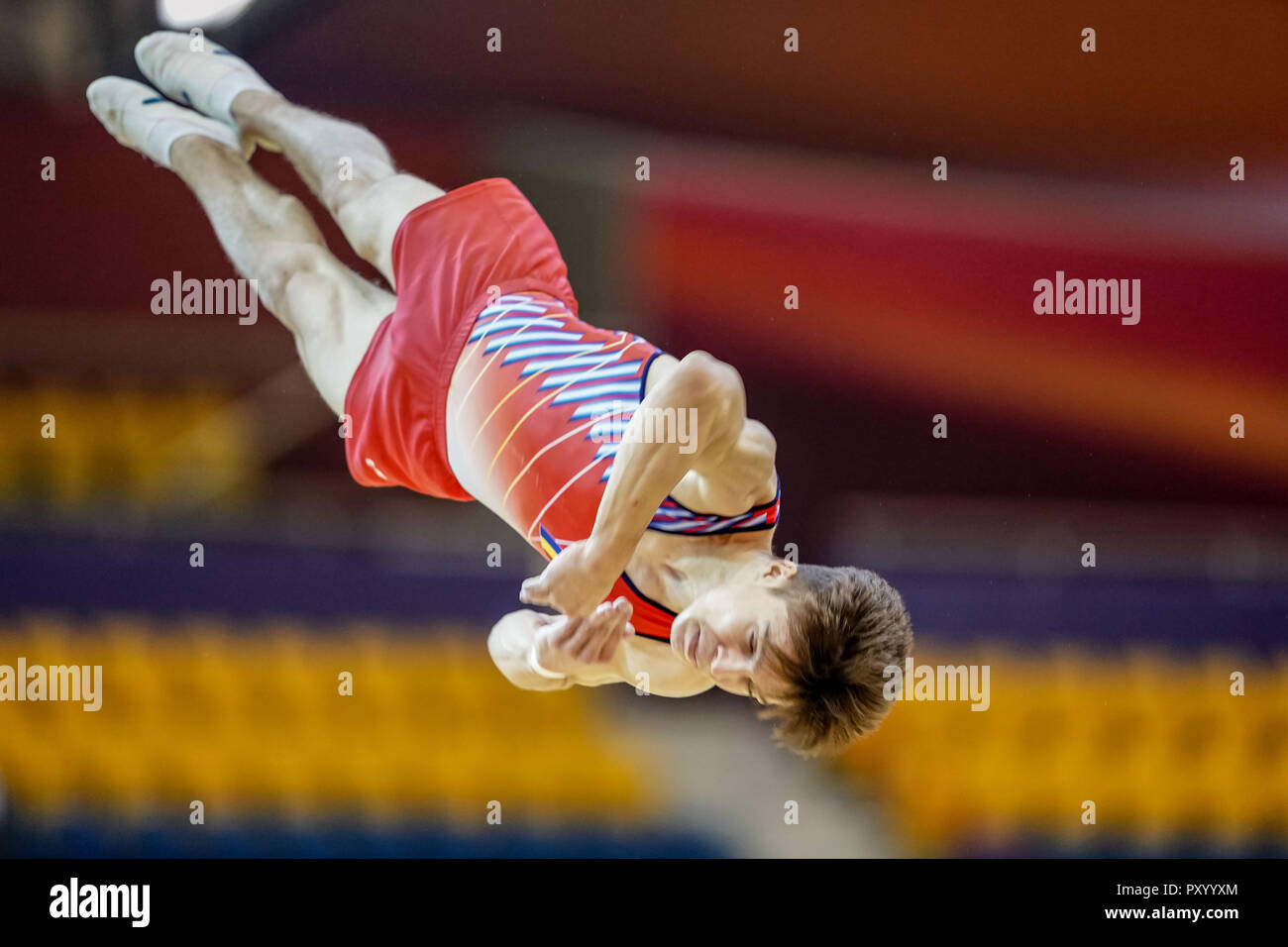 Ottobre 25, 2018: Rafael Szabo di Â La Romania durante il piano qualifica all'Arena Armeec a Sofia presso la trentaseiesima FIG Rhythmic Gymnastics World Championships. Ulrik Pedersen/CSM Foto Stock