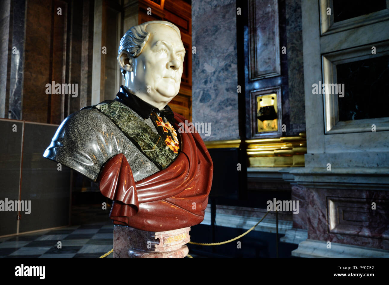 Busto scolpito di Auguste de Montferrand, un classicismo francese architetto che ha lavorato principalmente in Russia. Le sue due opere più conosciute sono il San Isacco Foto Stock