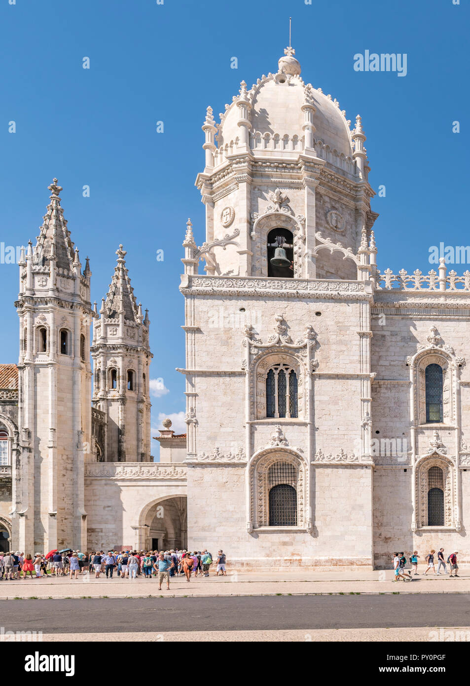 Dettaglio della porta Mosteiro dos Jerónimos Lisbona Portogallo Foto Stock
