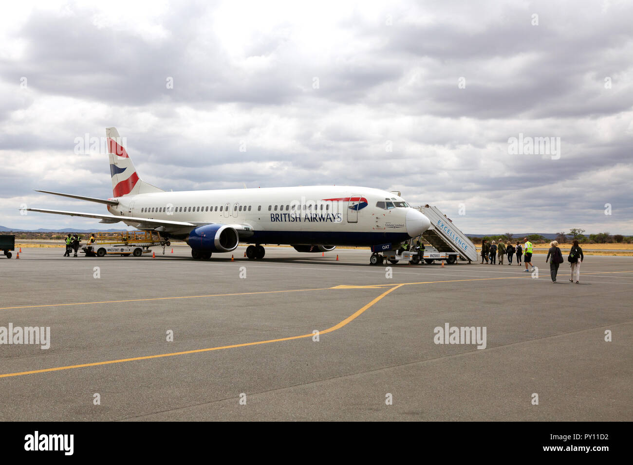 British Airways piano sull'asfalto, Osea Kutako International Airport, a Windhoek, Namibia Africa Foto Stock