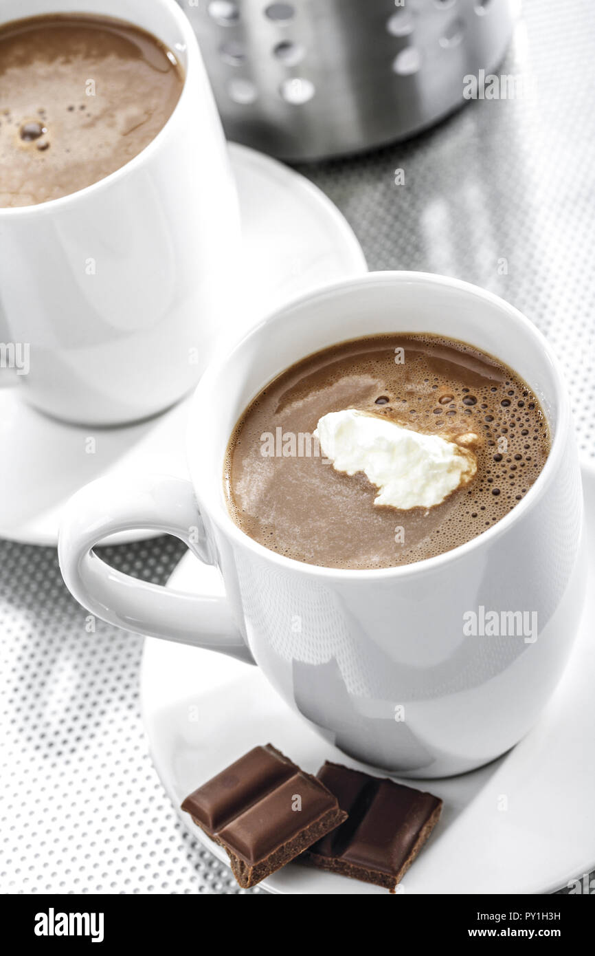 Zwei Tassen Heisse Schokolade Foto Stock
