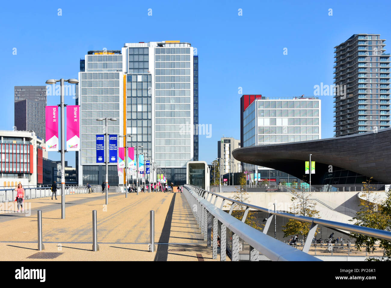 Modifica del paesaggio urbano & skyline sviluppo di edifici per uffici nel quartiere internazionale al Westfield nella città di Stratford & Olympic Park London REGNO UNITO Foto Stock