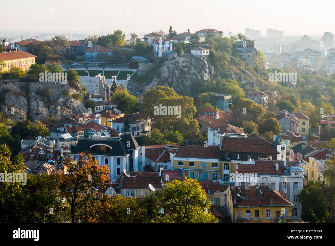 Vista panoramica della città vecchia di Plovdiv, Bulgaira in autunno Foto Stock