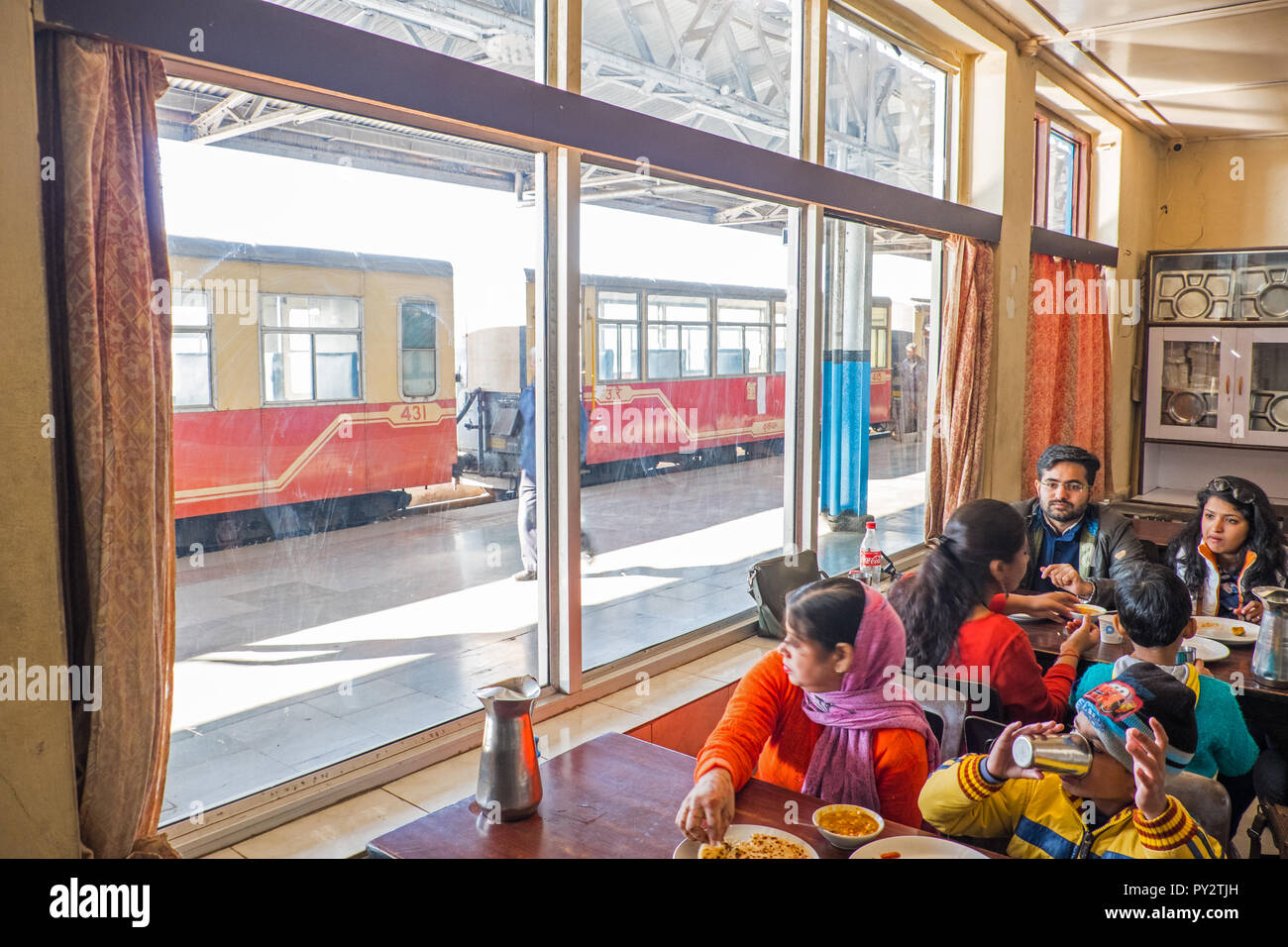 La mensa / cafe a Shimla stazione ferroviaria, India Foto Stock