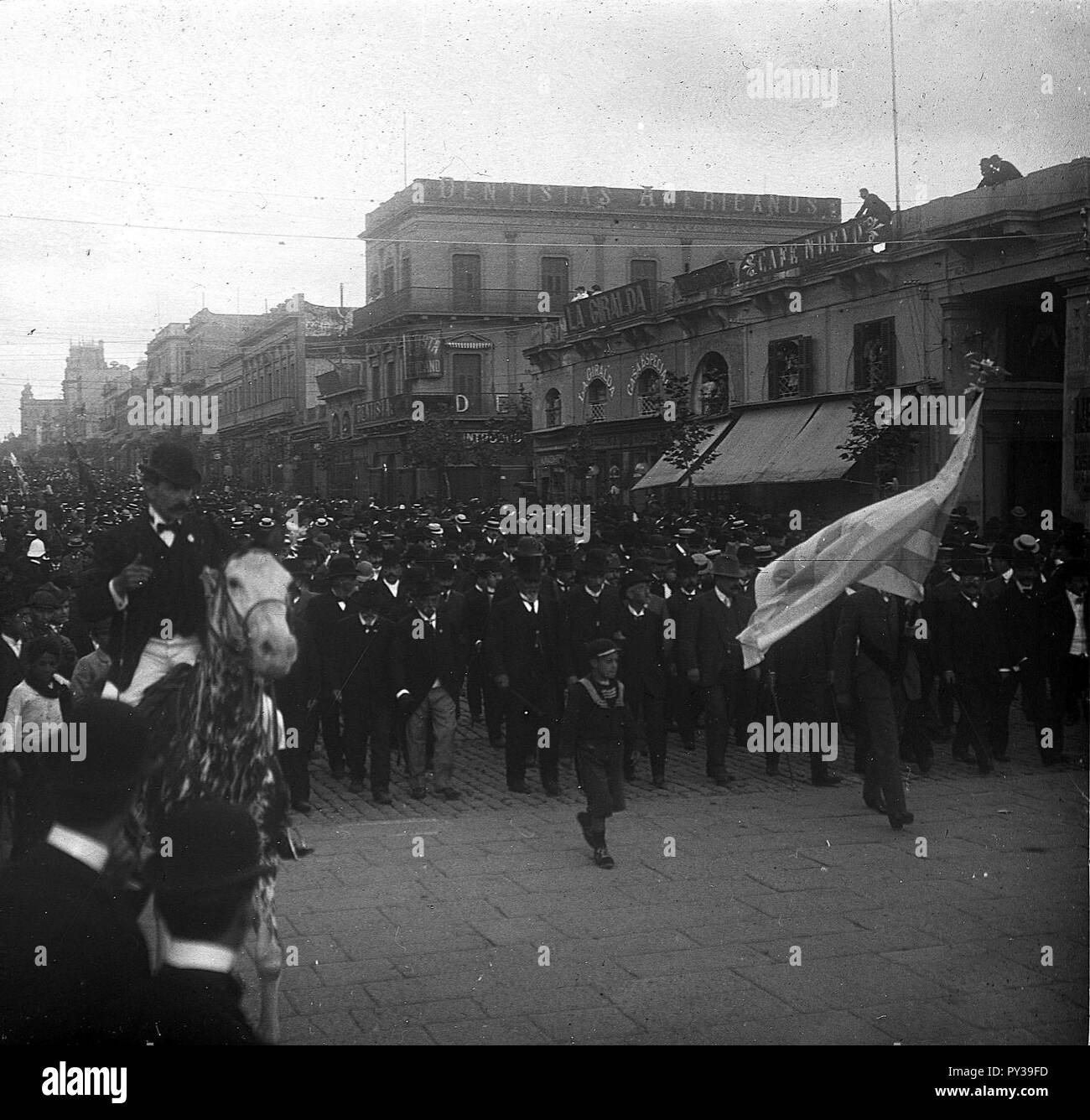 C02F016. 18 de Julio, Manifestación política. Foto Stock