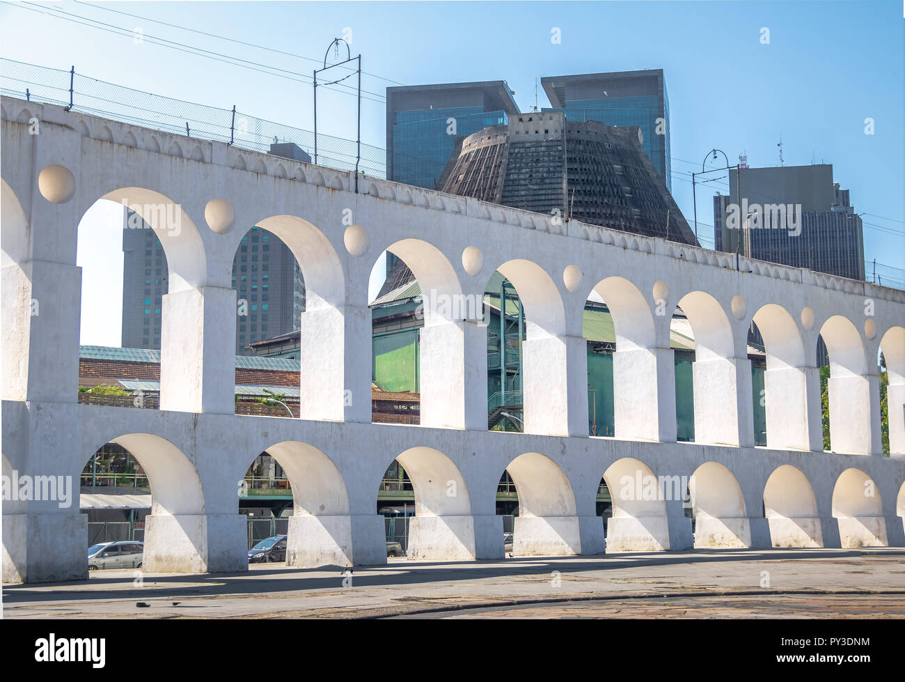 Arcos da Lapa archi e Metropolitan Cathedral - Rio de Janeiro, Brasile Foto Stock