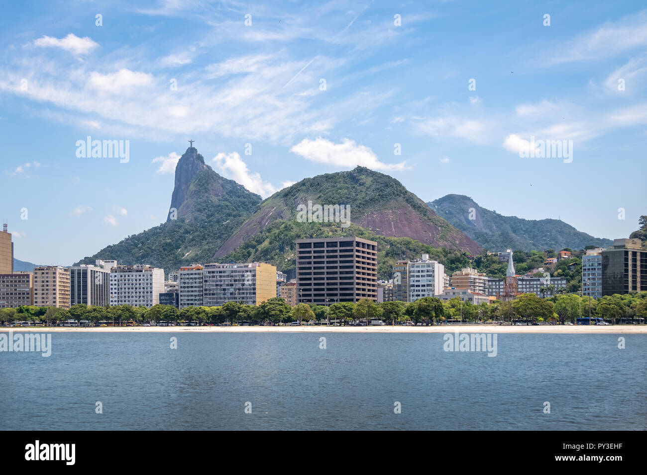 Il Botafogo skyline con monte Corcovado sullo sfondo - Rio de Janeiro, Brasile Foto Stock