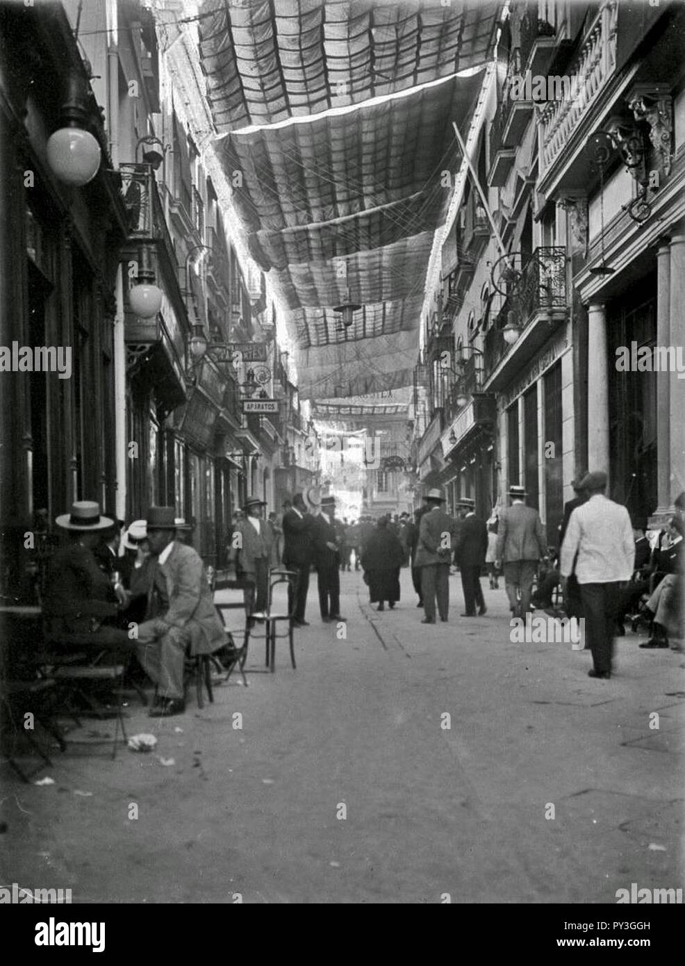 Calle Sierpes 1918 001. Foto Stock