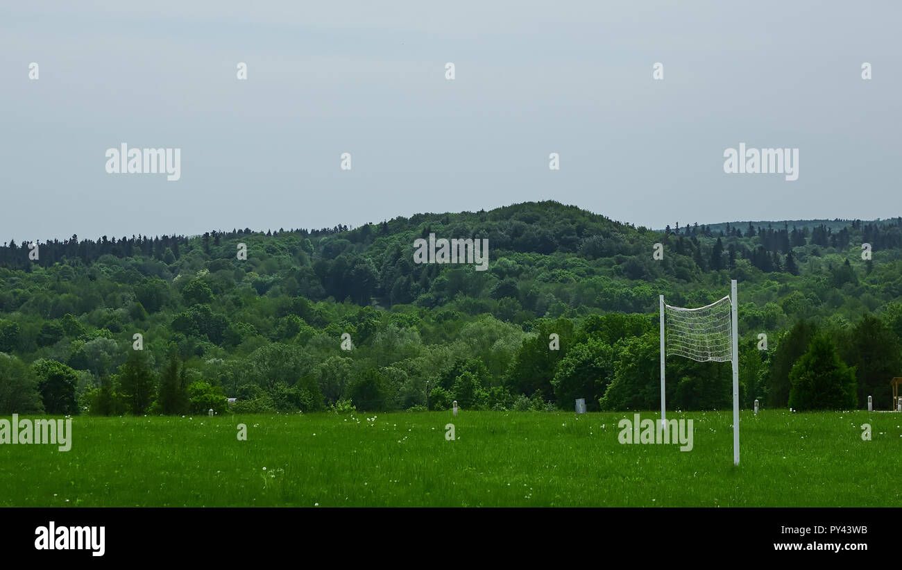 Vista generale del campo sportivo nel parco Foto Stock