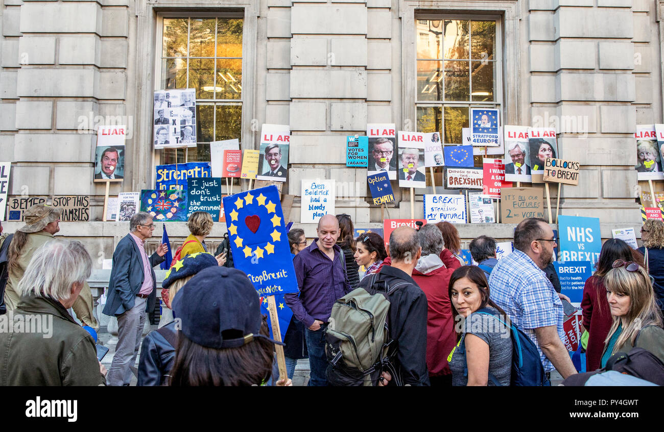 Dimostrazione Brexit xx ottobre 2018 Parliament Square London REGNO UNITO Foto Stock