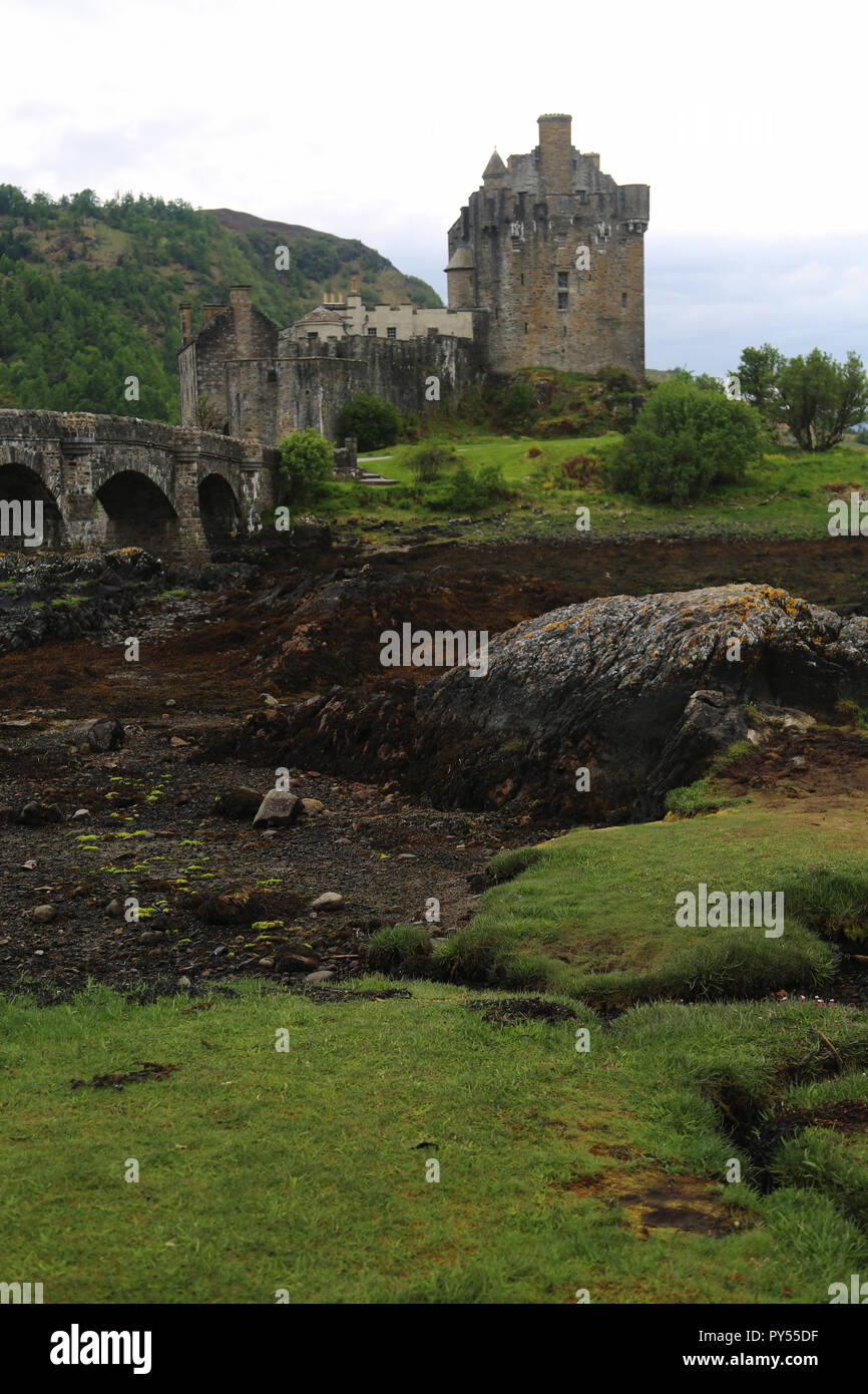 Eilean Donan Castle, Highlands Occidentali, Scozia. Location per film come Highlander, Bonnie Prince Charlie e Loch Ness Foto Stock