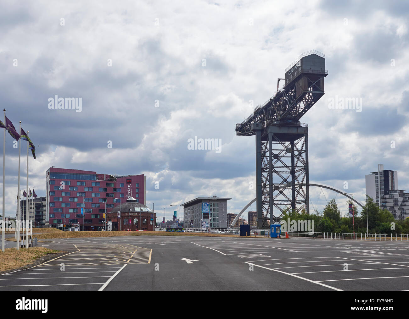 La vista a est dal SSE Idro Entertainment Center a Clydeport a Glasgow, mostrando la rigenerazione urbana della zona, Scozia UK. Foto Stock