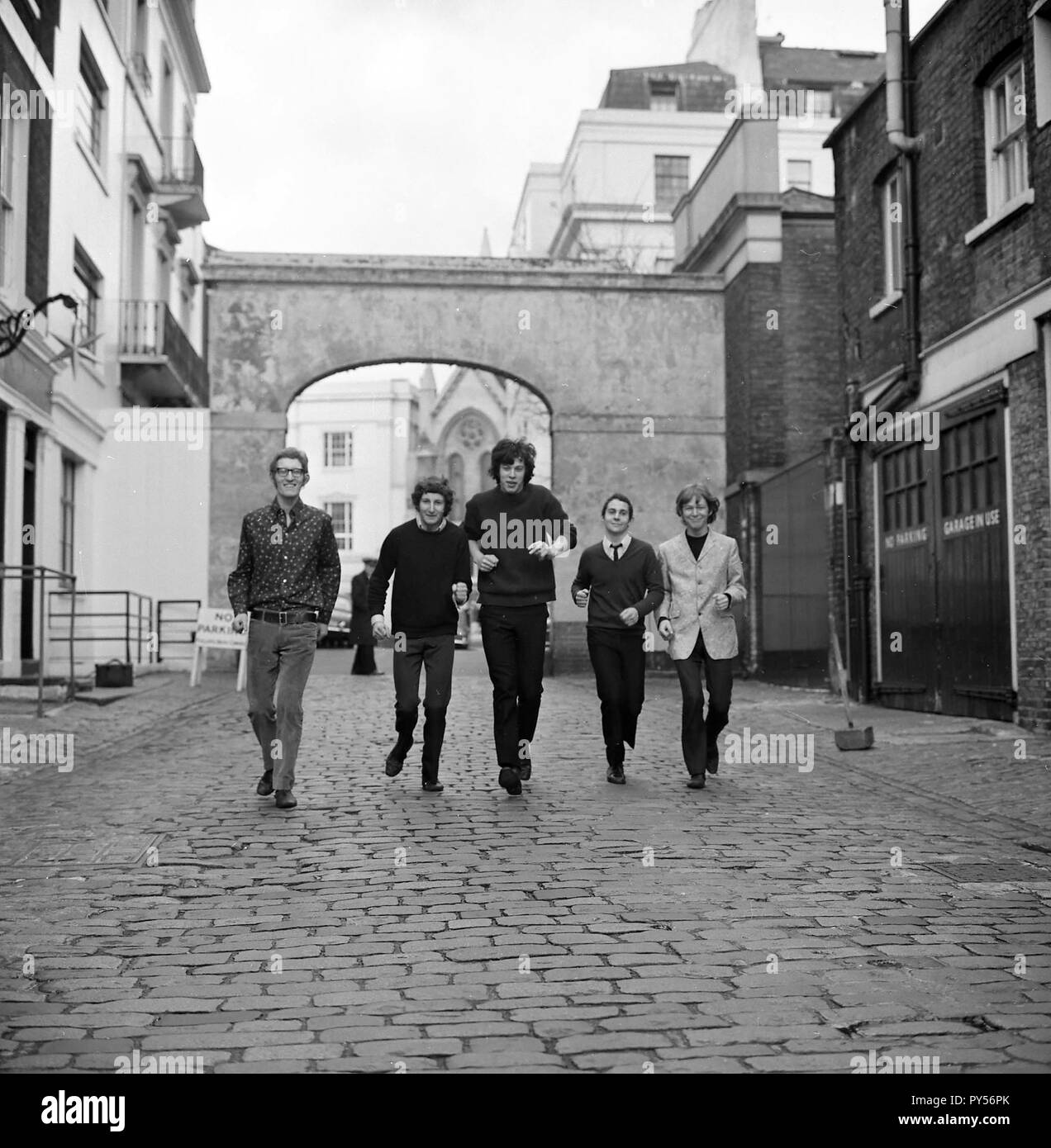 L'attacco inglese gruppo pop nel 1967. Da sinistra: Bob Hodges, Davy O'elenco, Richard Shirman,Barney Barnfield, Gerry Henderson Foto Stock