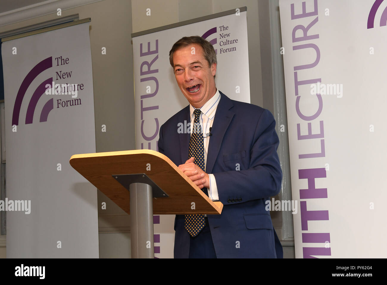 Nigel Farage si rivolge a un pubblico con il nuovo Forum della Cultura, nel centro di Londra, sui social media la censura e il modo di lottare contro di esso. Dotato di: Nigel Farage dove: Londra, Regno Unito quando: 20 set 2018 Credit: Steve Finn/WENN Foto Stock