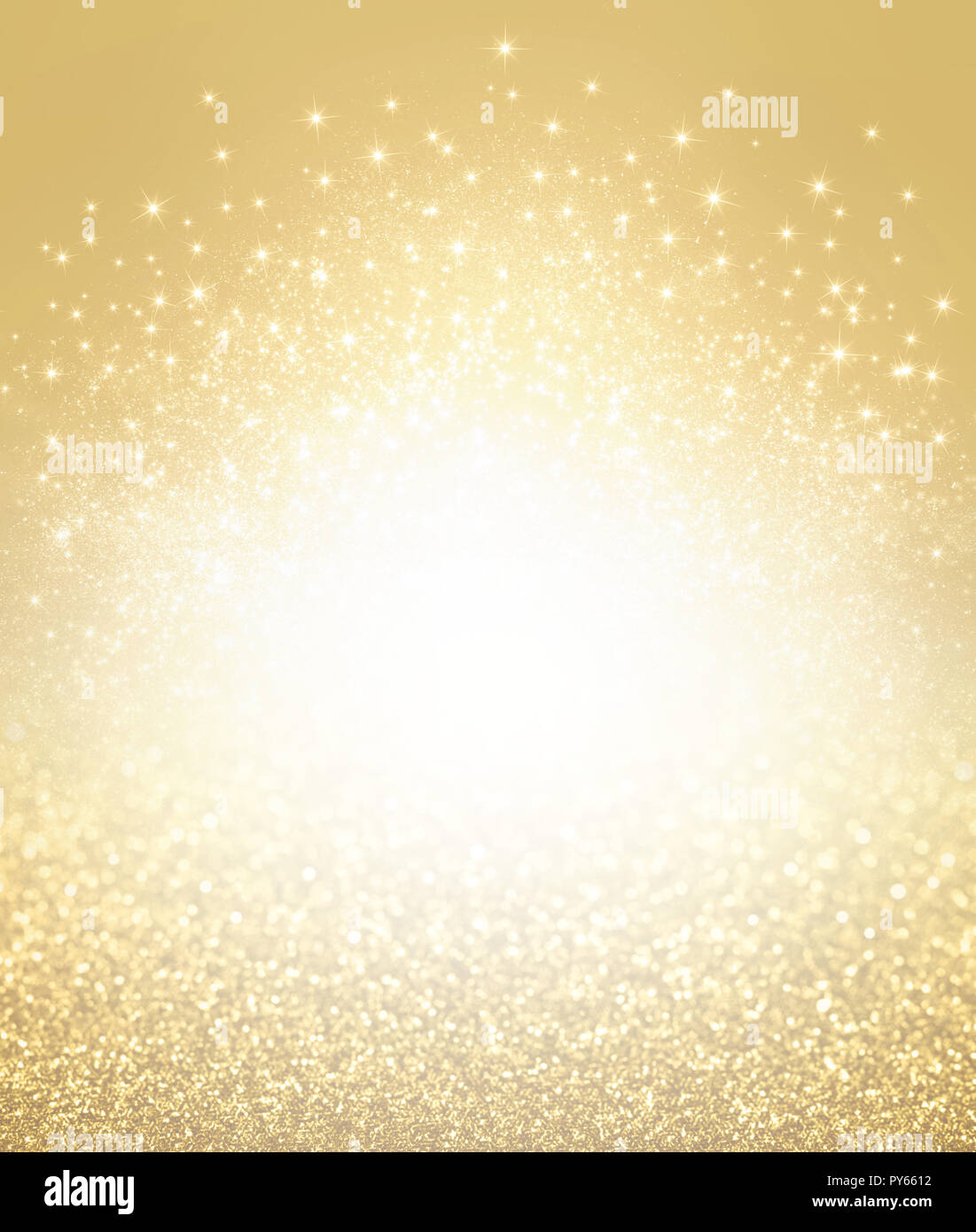 Scintillante oro sfocati sfondo con stelle brillanti esplodere - materiale di festa Foto Stock