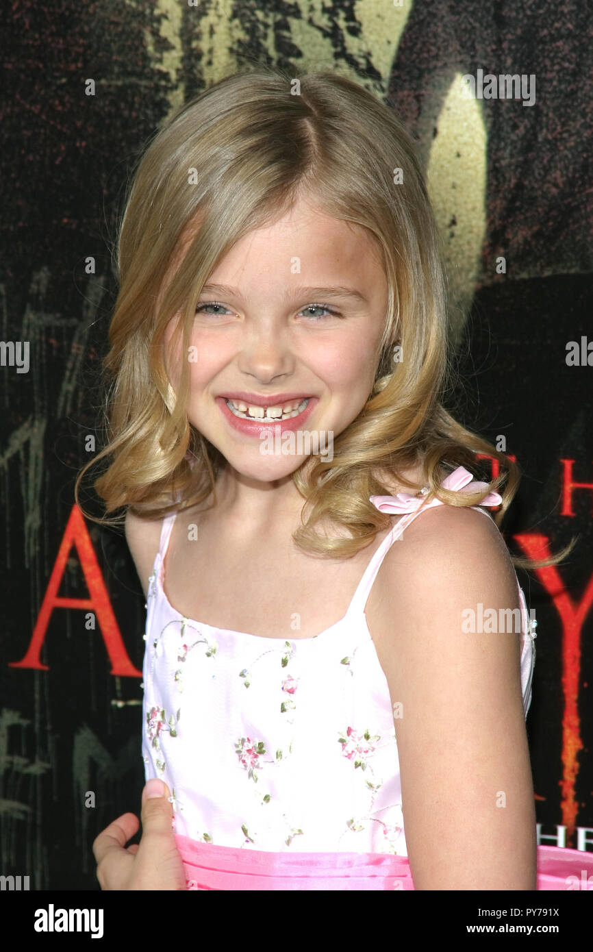 Chloe Grace Moretz 04/07/05 Il Amityville Horror @ Glossari Affini Dome Theater, Arclight cinema, Hollywood Foto di Akira Shimada/Hollywood News filo (7 aprile 2005) Foto Stock