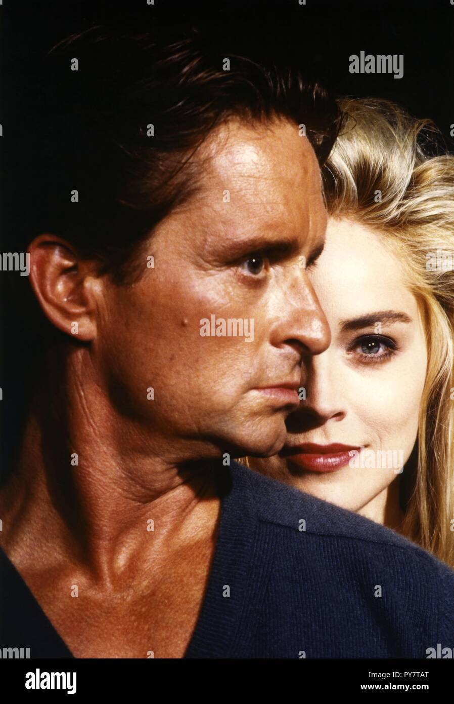 Pellicola originale titolo: istinto di base. Titolo inglese: basic instinct. Anno: 1992. Direttore: Paul Verhoeven. Stelle: Michael Douglas; sharon stone. Credito: TRI STAR foto / Album Foto Stock