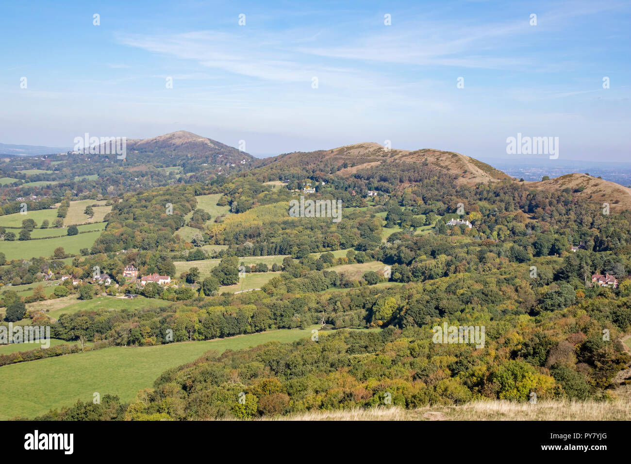 Il Malvern Hills dall'Herefordshire Beacon, Herefordshire, England, Regno Unito Foto Stock