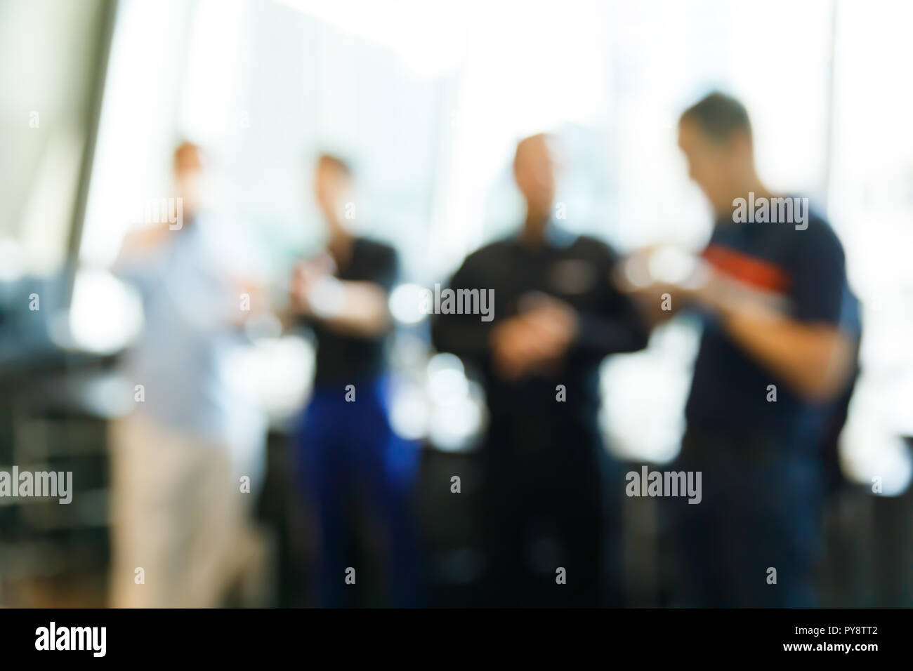 Abstract blur persone durante la pausa caffè tempo nella riunione di seminario o evento di festa Foto Stock