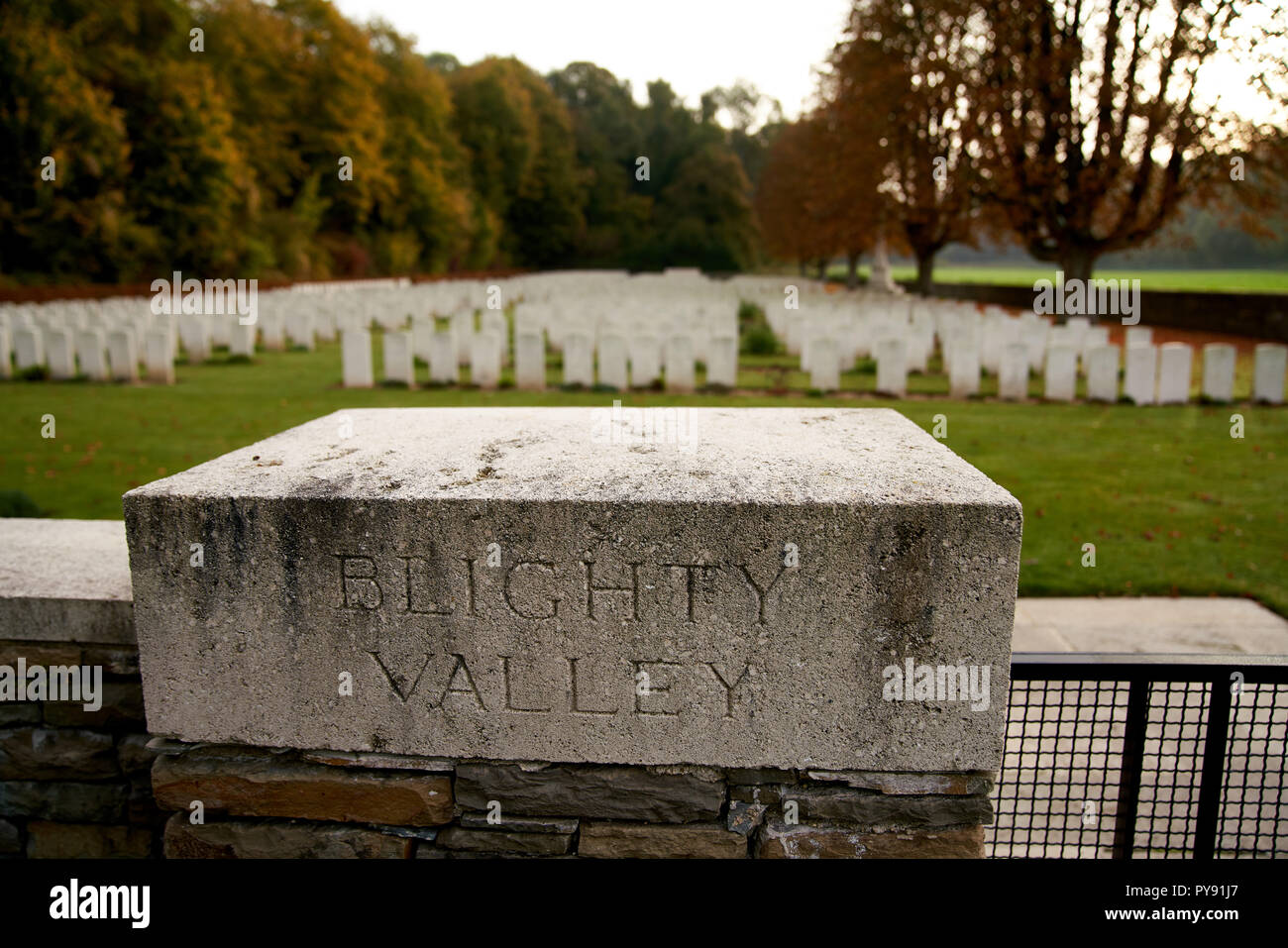 Valle Blighty cimitero di guerra accanto al campo di battaglia della Somme con molti di quelli uccisi il 1 Luglio 1916 Foto Stock