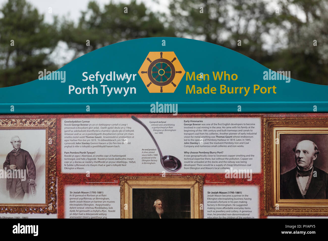 Avviso sessista / segno circa gli uomini che hanno costruito Burry Port Foto Stock