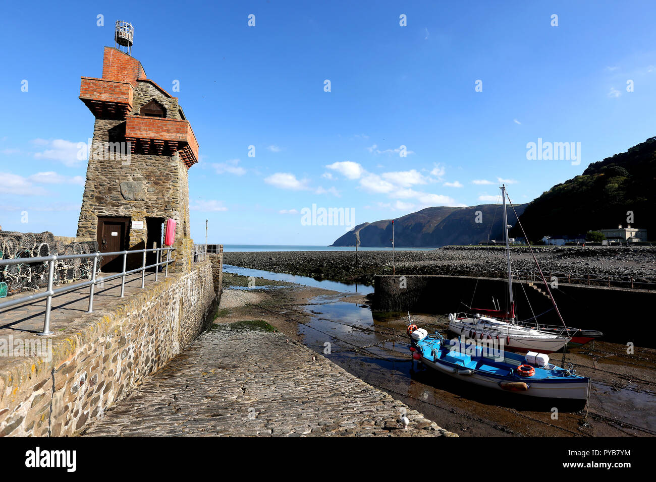 La torre renano in Lynmouth Devon, costruito nel 1850 per immagazzinare acqua di sale per l'alimentazione generale Rawdon's house. Foto Stock