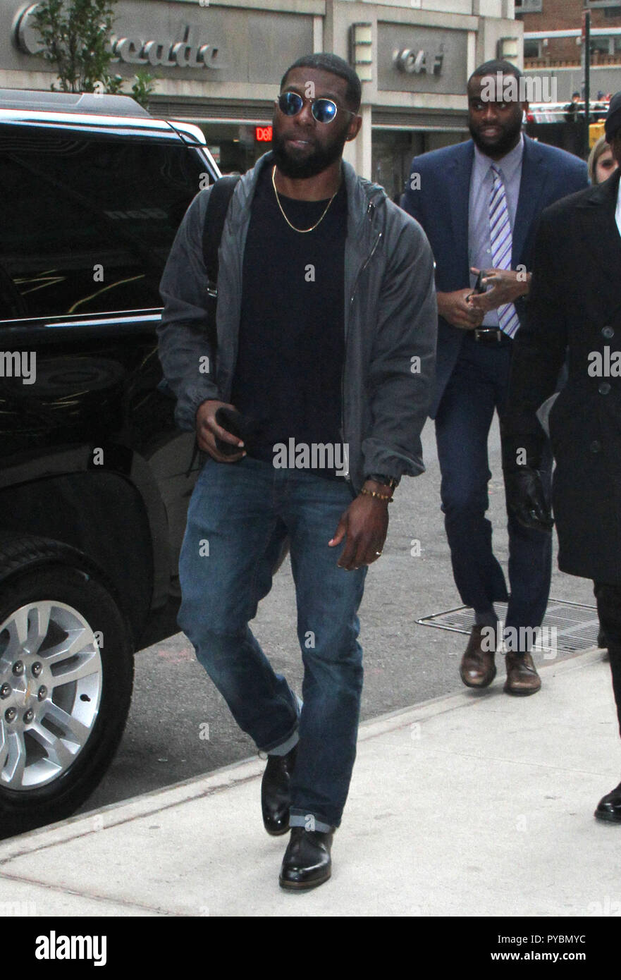 New York, Stati Uniti d'America. 26 ott 2018. Trevante Rhodes arrivando a Netflix screening di Bird Casella in Robin Williams Center a New York City il 26 ottobre 2018. Credito: Rw/media/punzone Alamy Live News Foto Stock