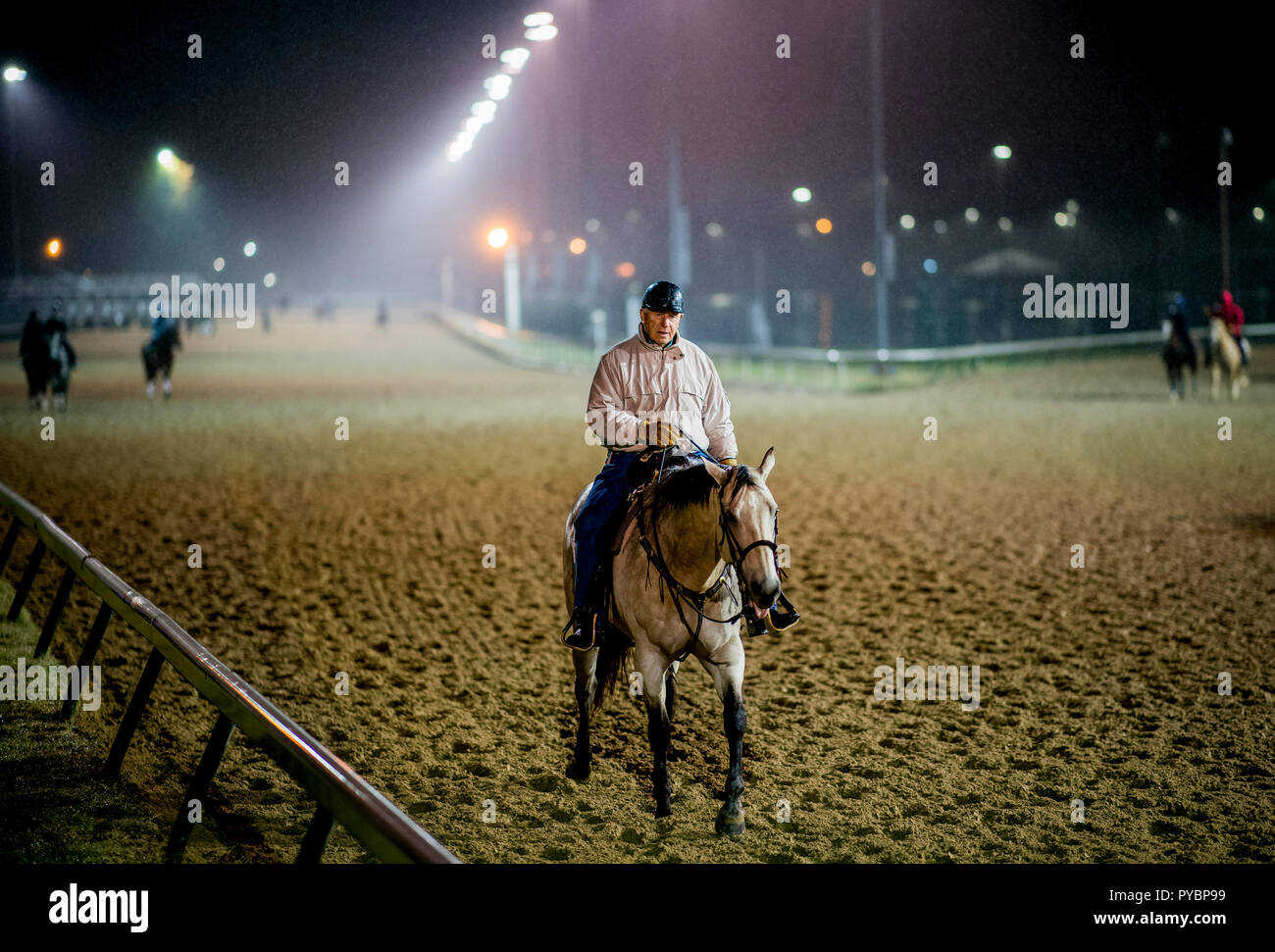 Louisville, KY, Stati Uniti d'America. 26 ott 2018. 26 ottobre 2018 : Trainer D. Wayne Lukas in pista durante gli allenamenti di mattina a Churchill Downs su ottobre 26, 2018 a Louisville, Kentucky. Scott Serio/Eclipse Sportswire/CSM/Alamy Live News Foto Stock