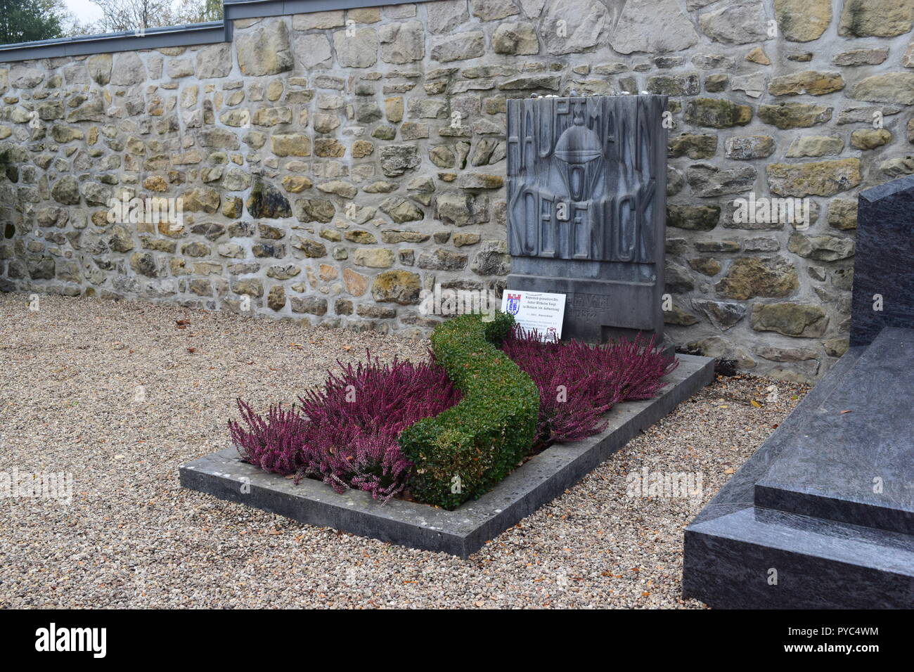 Un luogo di sepoltura 1922 al Cimetière Notre-dame in Lussemburgo e l'ultimo luogo di riposo di Friedrich Wilhelm Voigt, 'Der Hauptmann von Köpenick" Foto Stock