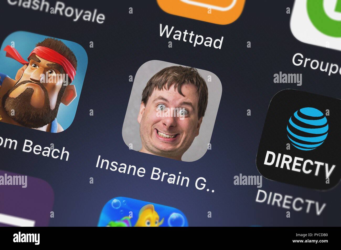 London, Regno Unito - 26 Ottobre 2018: screenshot del folle Gioco cervello - Sei pronto a raccogliere la sfida di questo gioco è impossibile mobile app da S Foto Stock