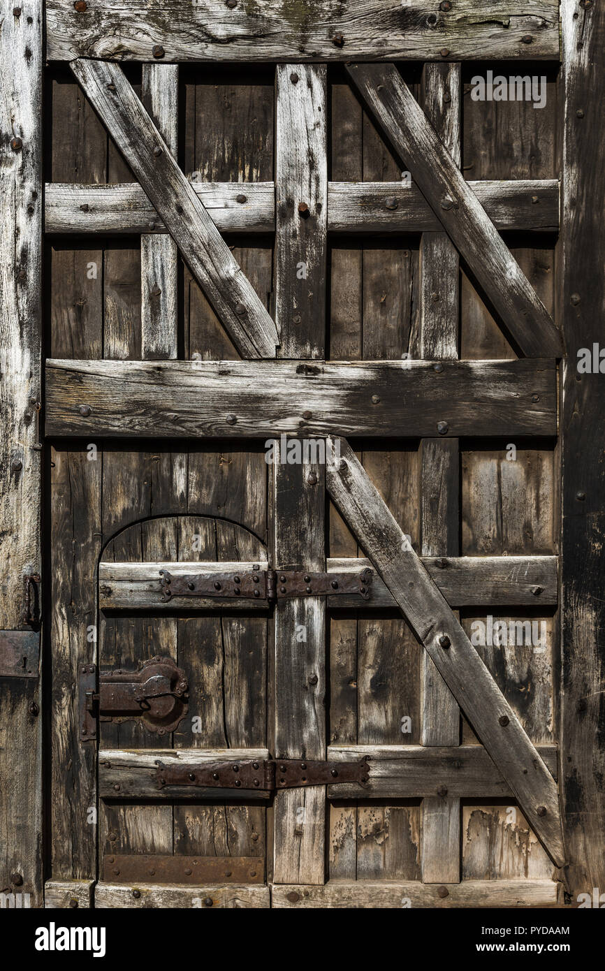 Chiuso il vecchio vintage porta in legno Foto Stock