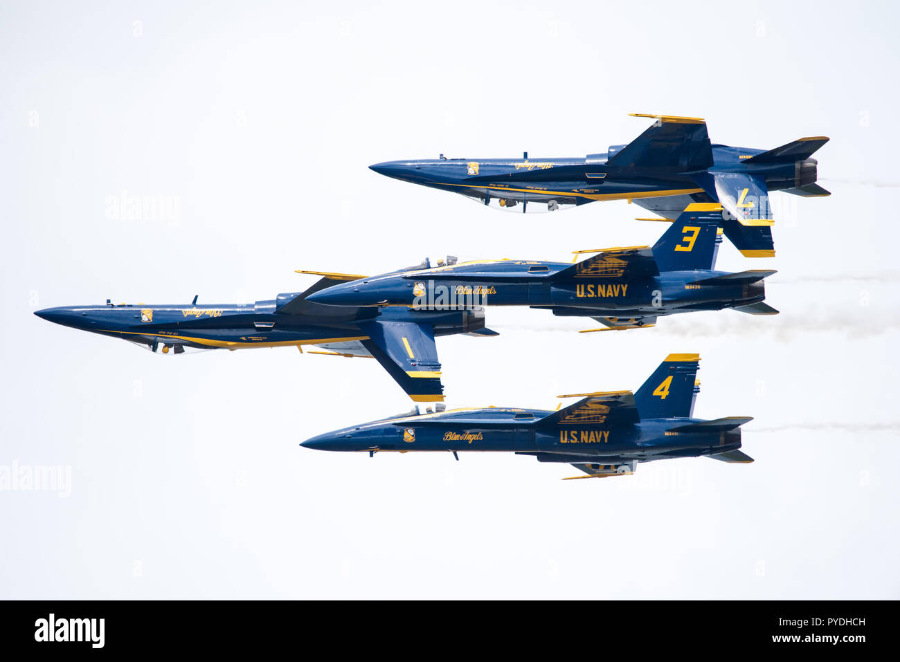 US Navy Blue Angels di eseguire la doppia manovra Farvel Foto Stock