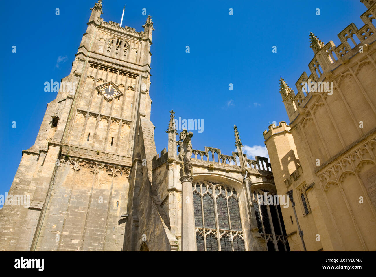 Chiesa di San Giovanni Battista, luogo di mercato, Cirencester, Gloucestershire, Inghilterra Foto Stock