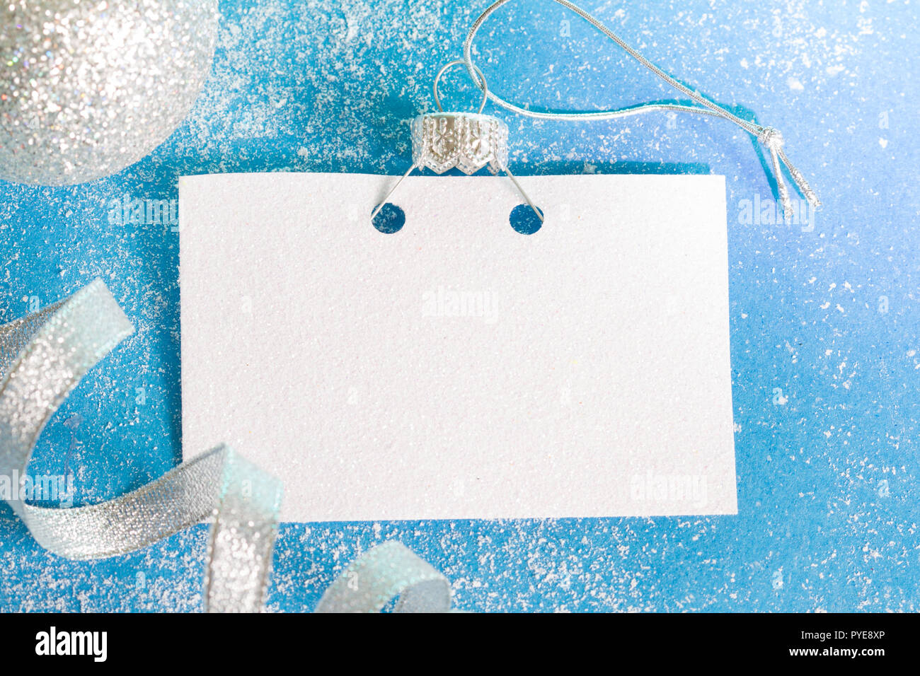 Natale scheda vuota e Anno Nuovo blu argento decorazione astratto concetto di sfondo Foto Stock