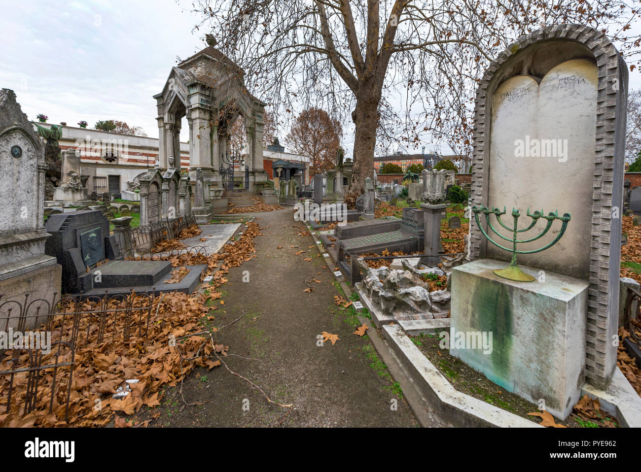Area ebraica del Cimitero Monumentale di Milano, Italia Foto Stock