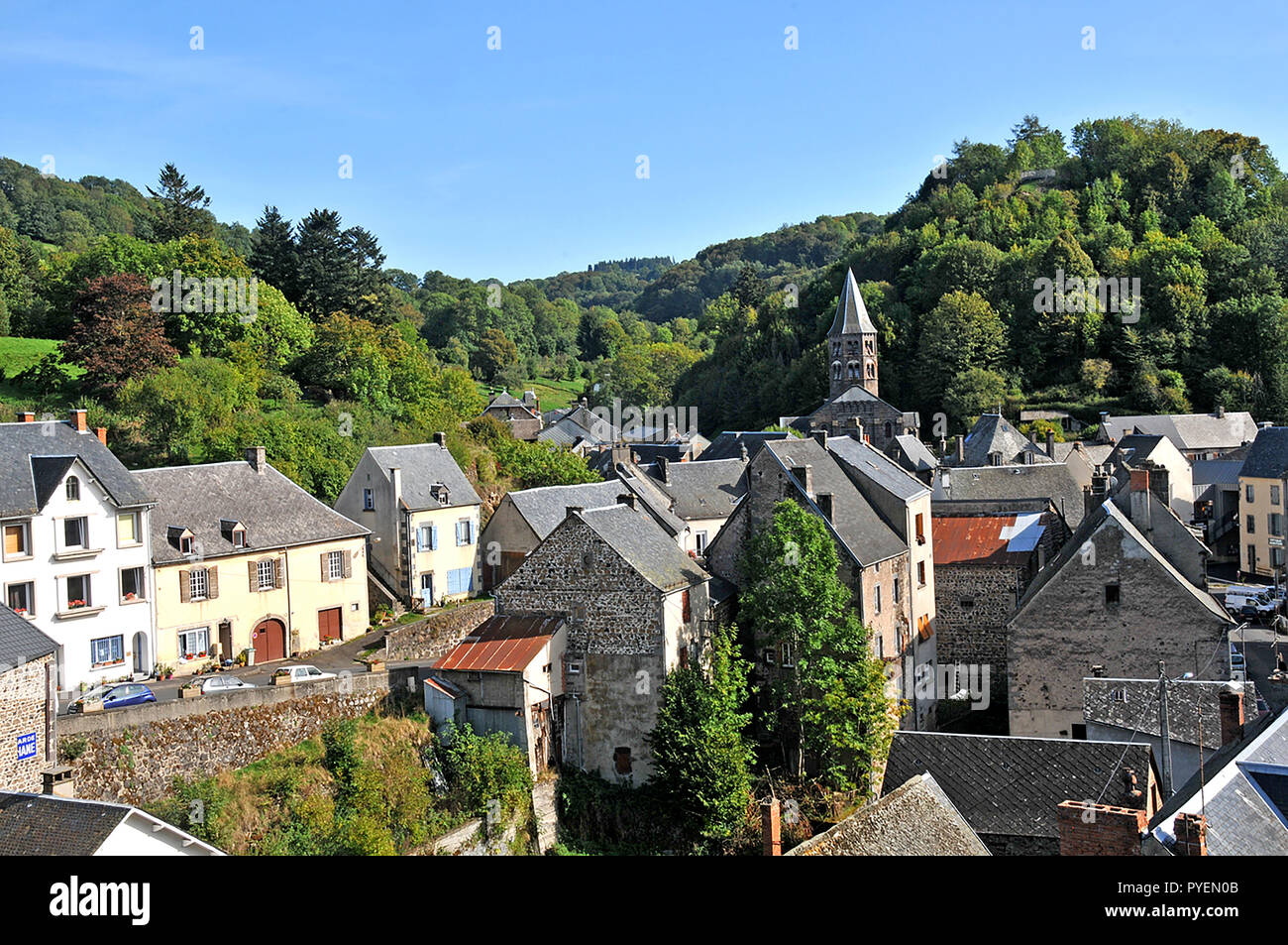 Villaggio Rochefort-Montagne, Puy-de-Dome, Auvergne, Massif-Central, Francia Foto Stock