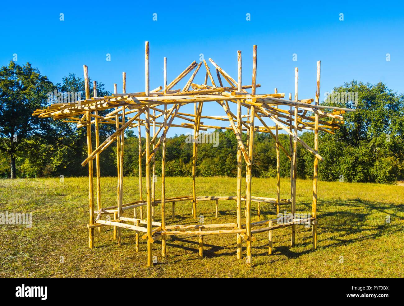 Nuovo stile rustico tradizionale rifugio (per pic-nic) in campo - Francia. Foto Stock