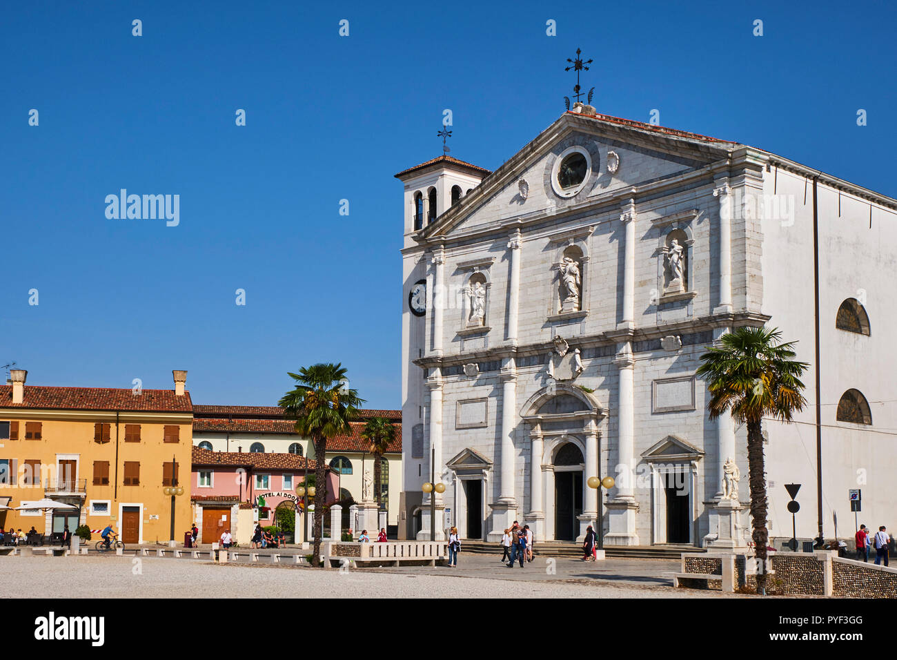 Italia Friuli Venezia Giulia, Palmanova, patrimonio mondiale dell'UNESCO, cathedrral a Piazza Grande Foto Stock