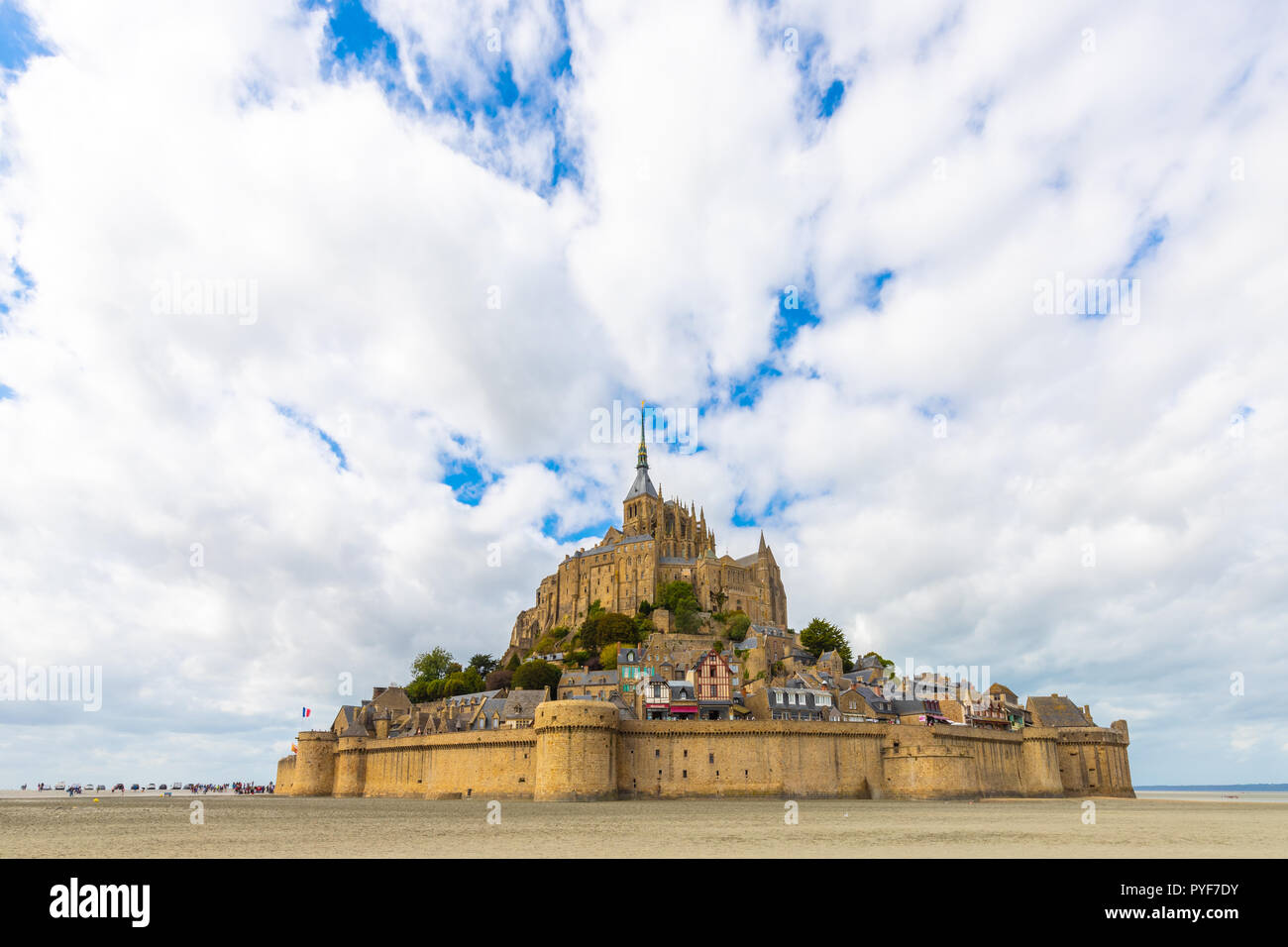 Il Mont Saint Michel village e abbey, mondo patrimonio Unesco in Normandia, Francia Foto Stock